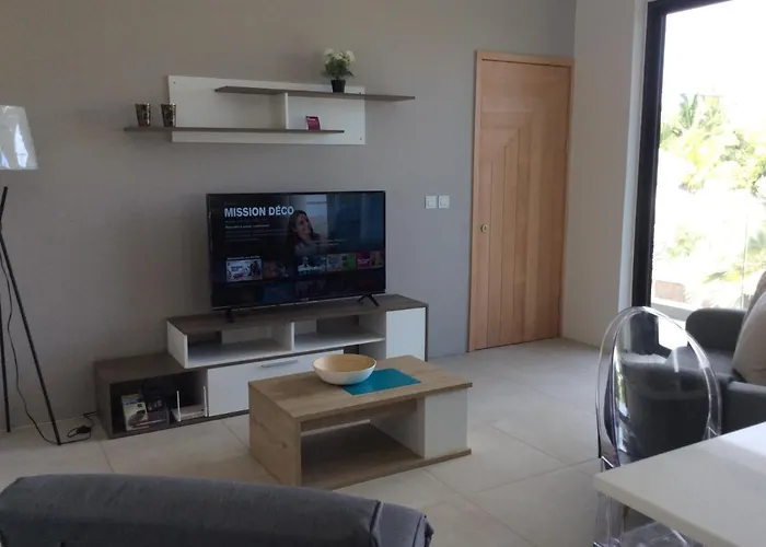 65/66 South Beach Apartment